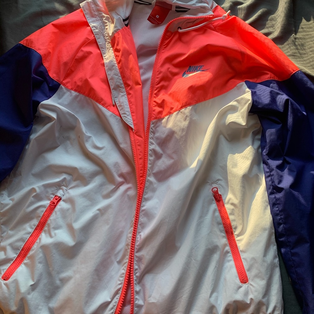 women’s nike windbreaker